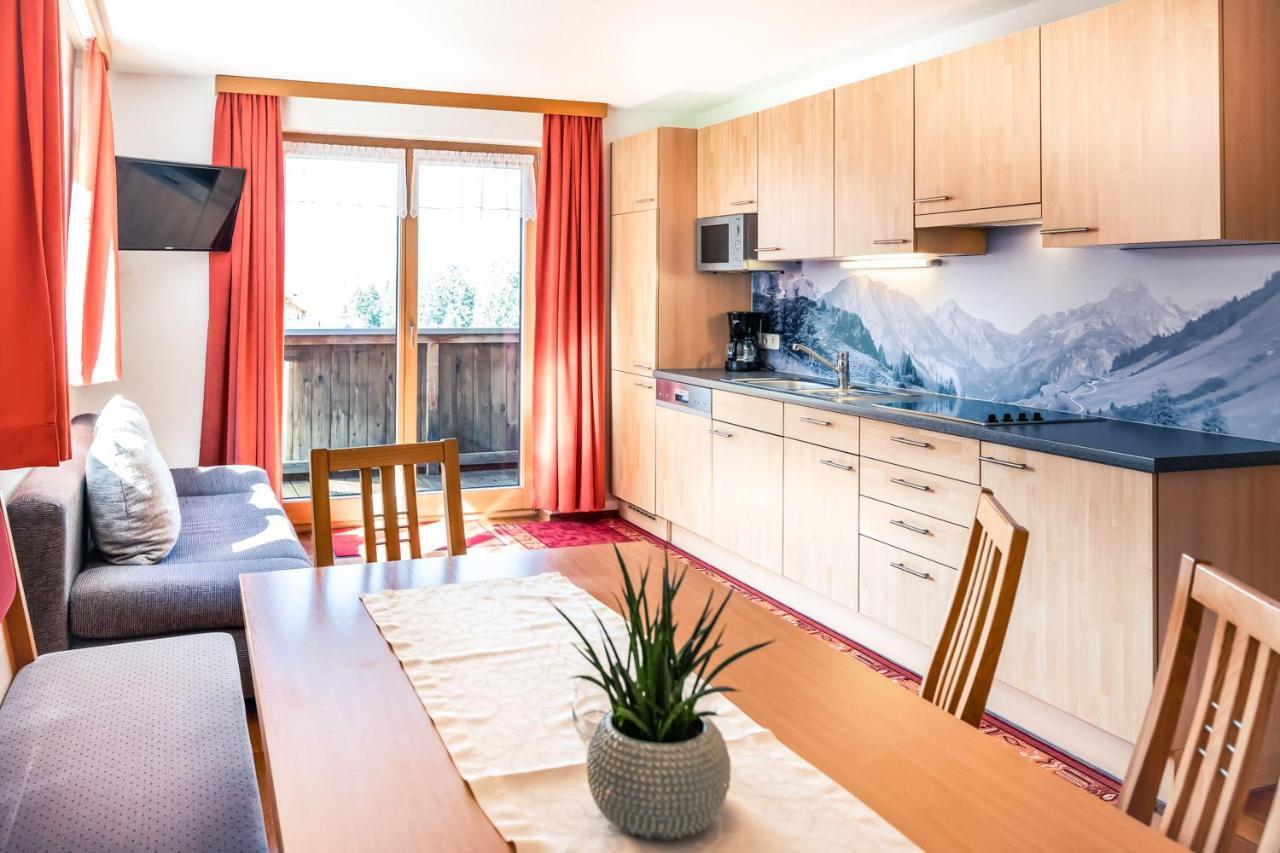 Haus Rothorn Apartment Schröcken Екстериор снимка