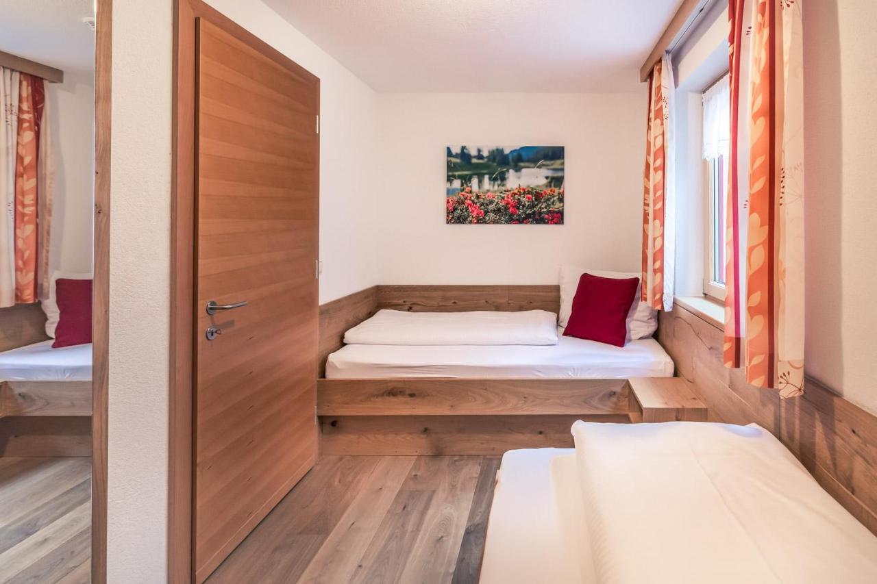 Haus Rothorn Apartment Schröcken Екстериор снимка
